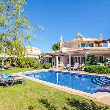 Sunset Golf Villa *